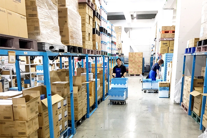 昭島第2物流センター ピッキング作業