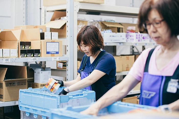 昭島第2物流センター ピッキング作業